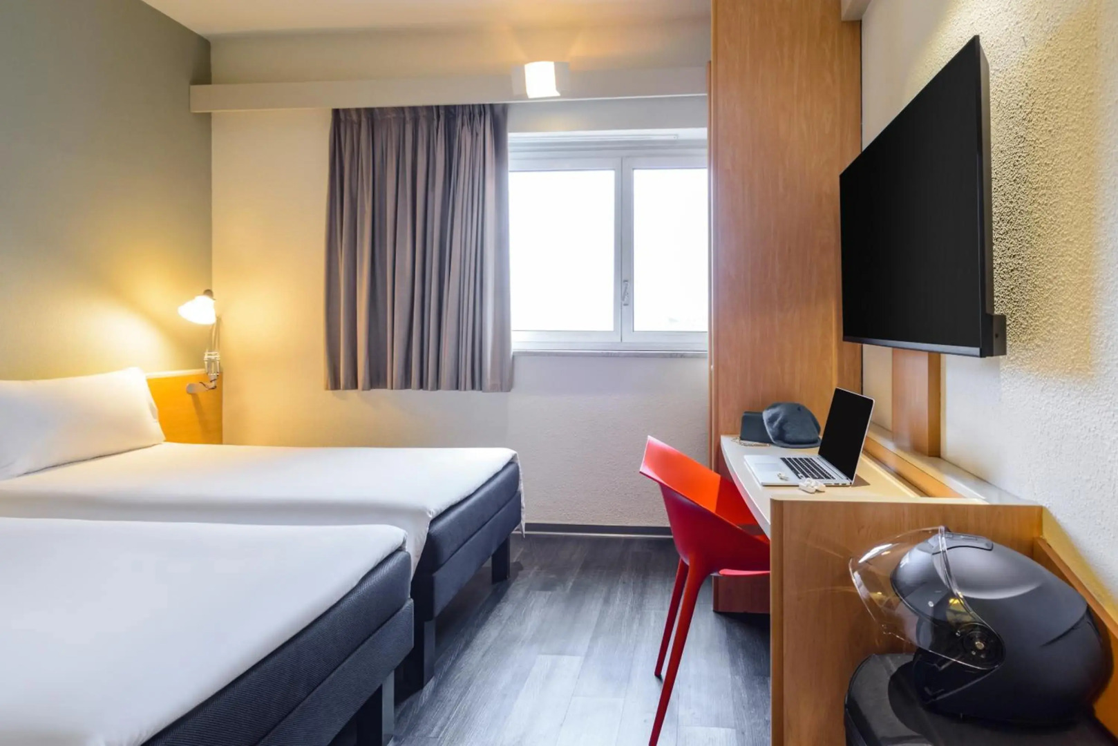 Photo - Schulz Hotel Berlin Wall at the East Side Gallery