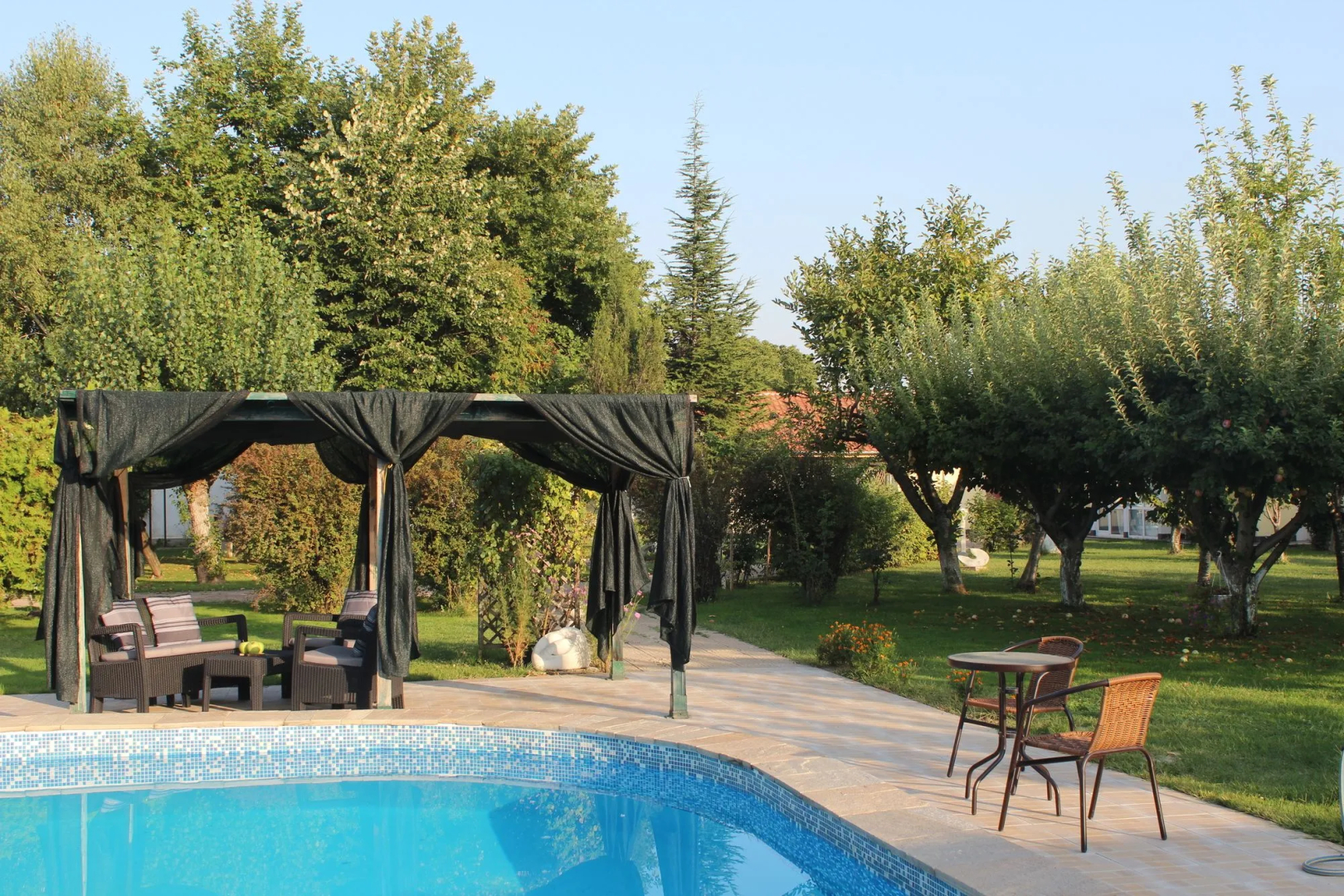 Photo - Galeria In The Garden