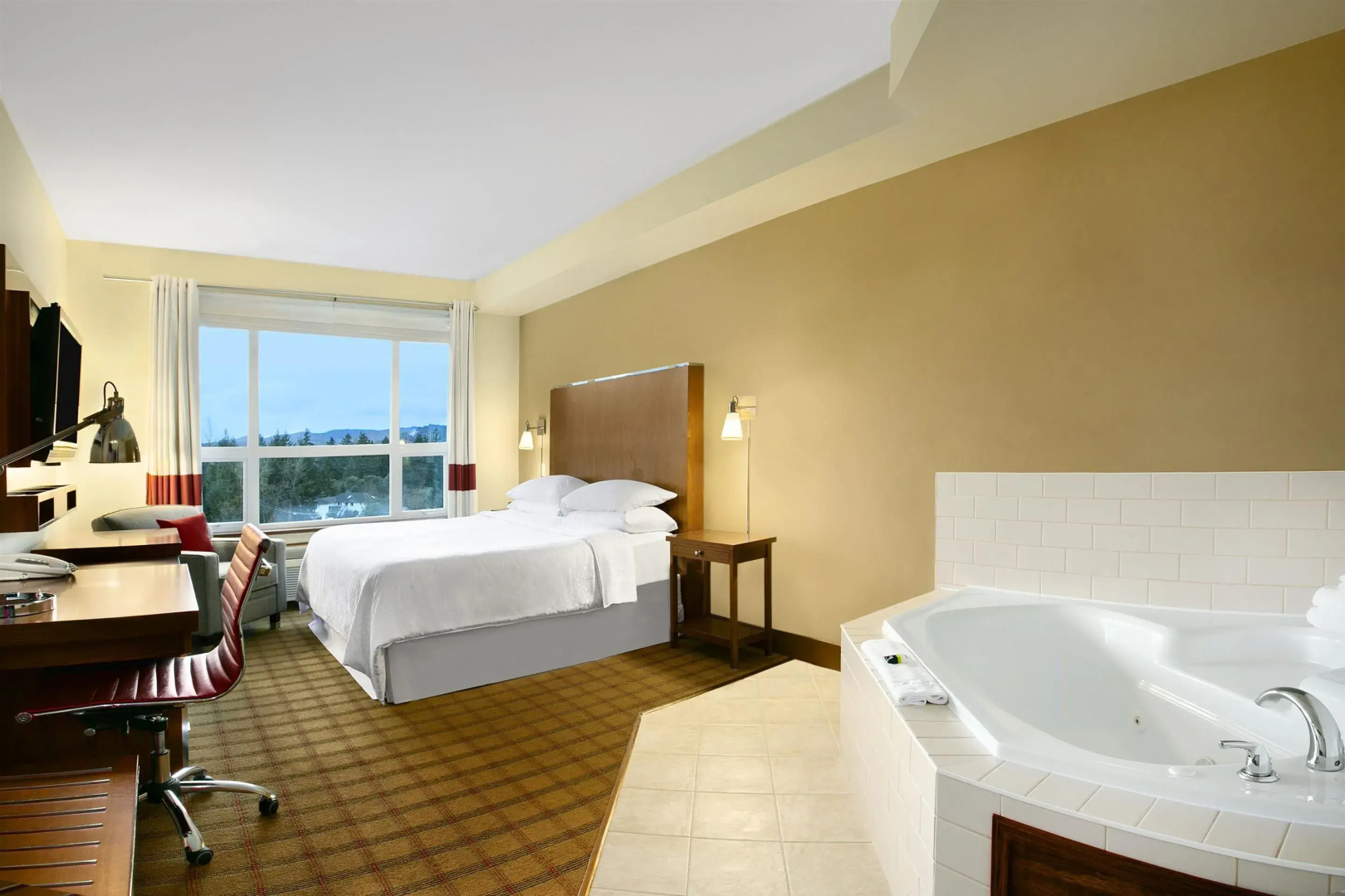 Photo - Four Points by Sheraton Victoria Gateway