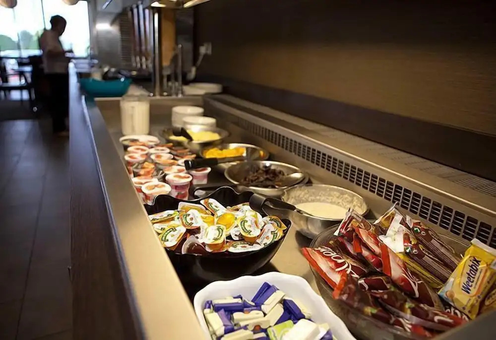 Photo - St Ives Hotel