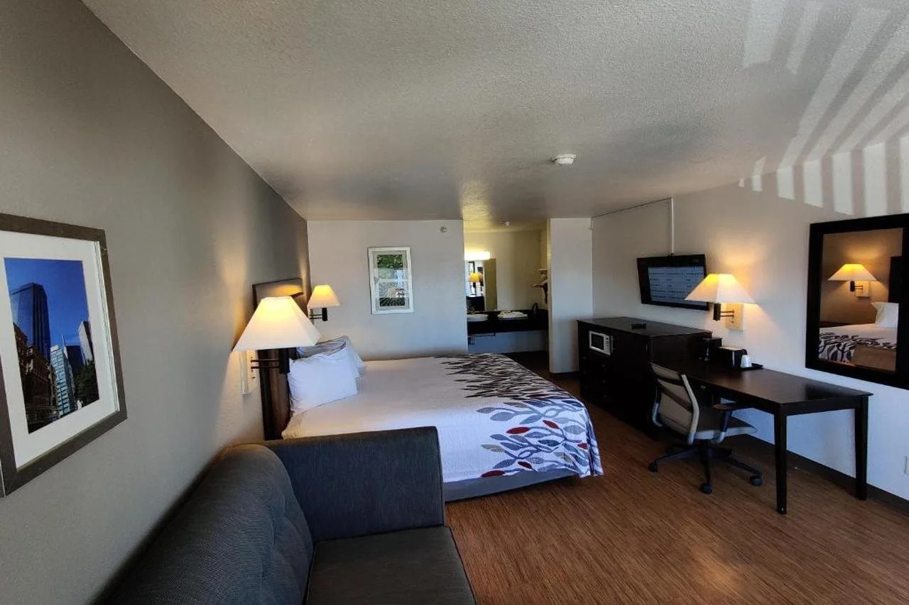 Photo - Red Roof Inn Houston – Jersey Village