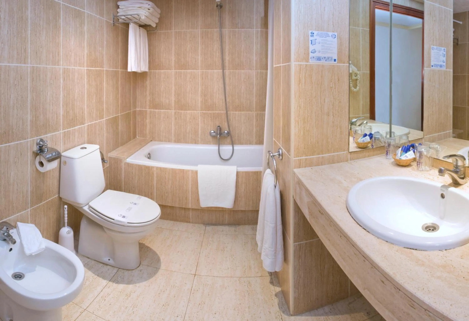 Photo - Hotel GHT Neptuno Tossa & Venus SPA