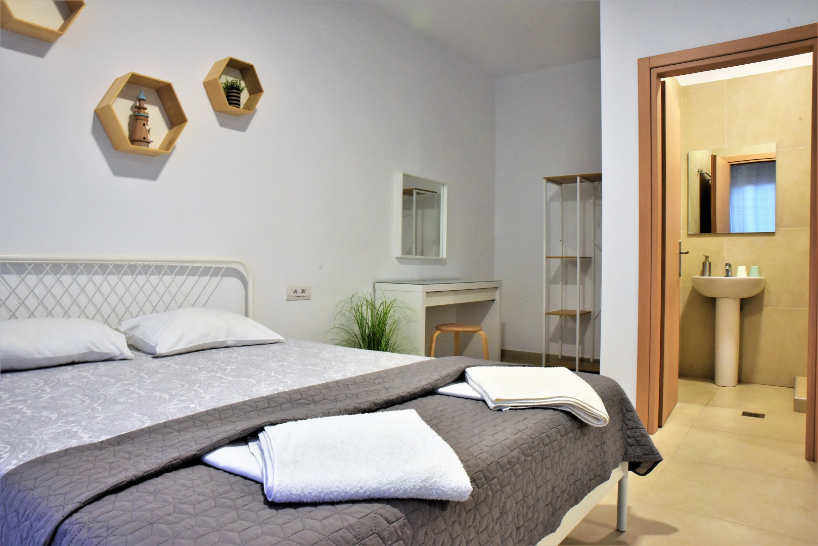 Photo - Telhinis Hotel & Apartments