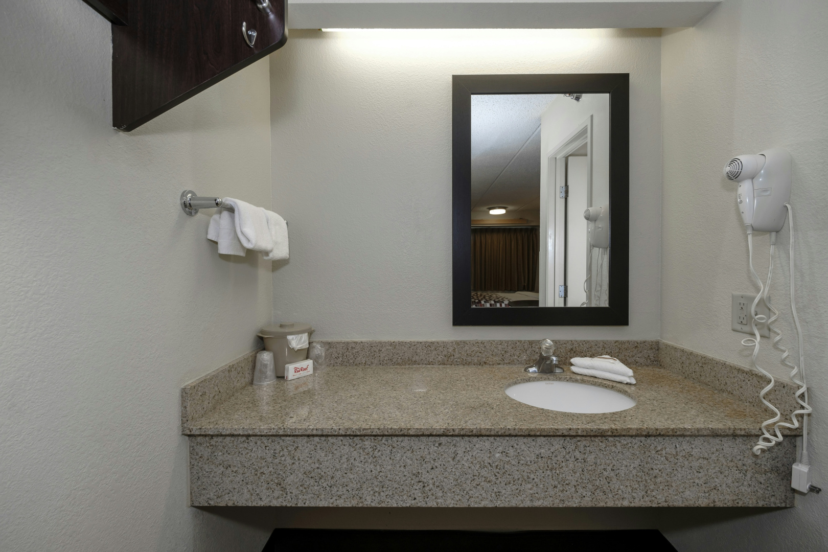 Photo - Red Roof Inn Tampa - Brandon