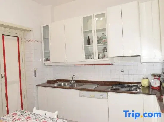 Photo - Room-single Room in Cozy and Comfortable