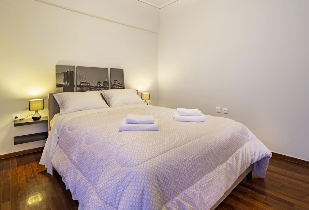 Kleio - Spacious Apartment in Glyfada