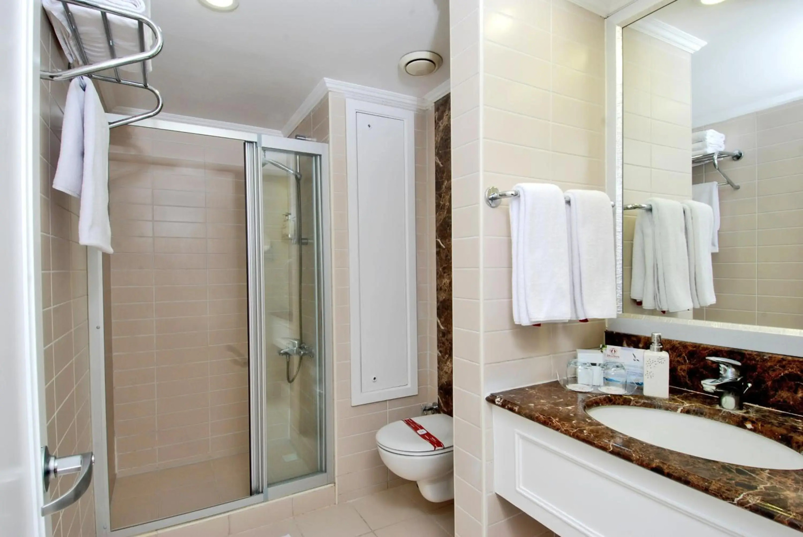 Photo - Delphin Diva Premiere