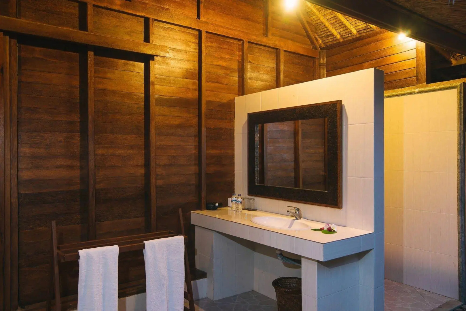Photo - Lembongan Bay Shore Huts