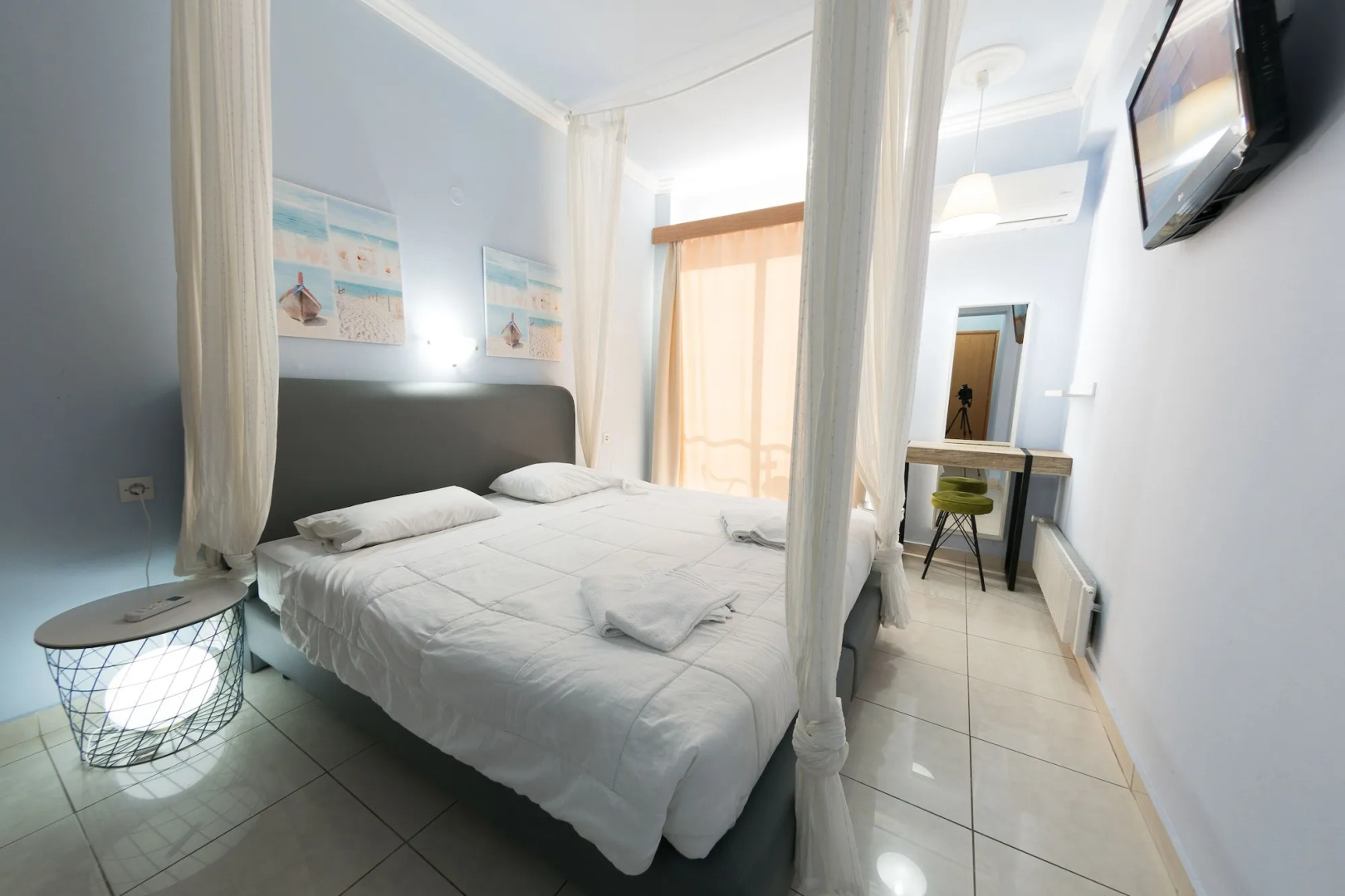 Photo - Parthenon Hotel