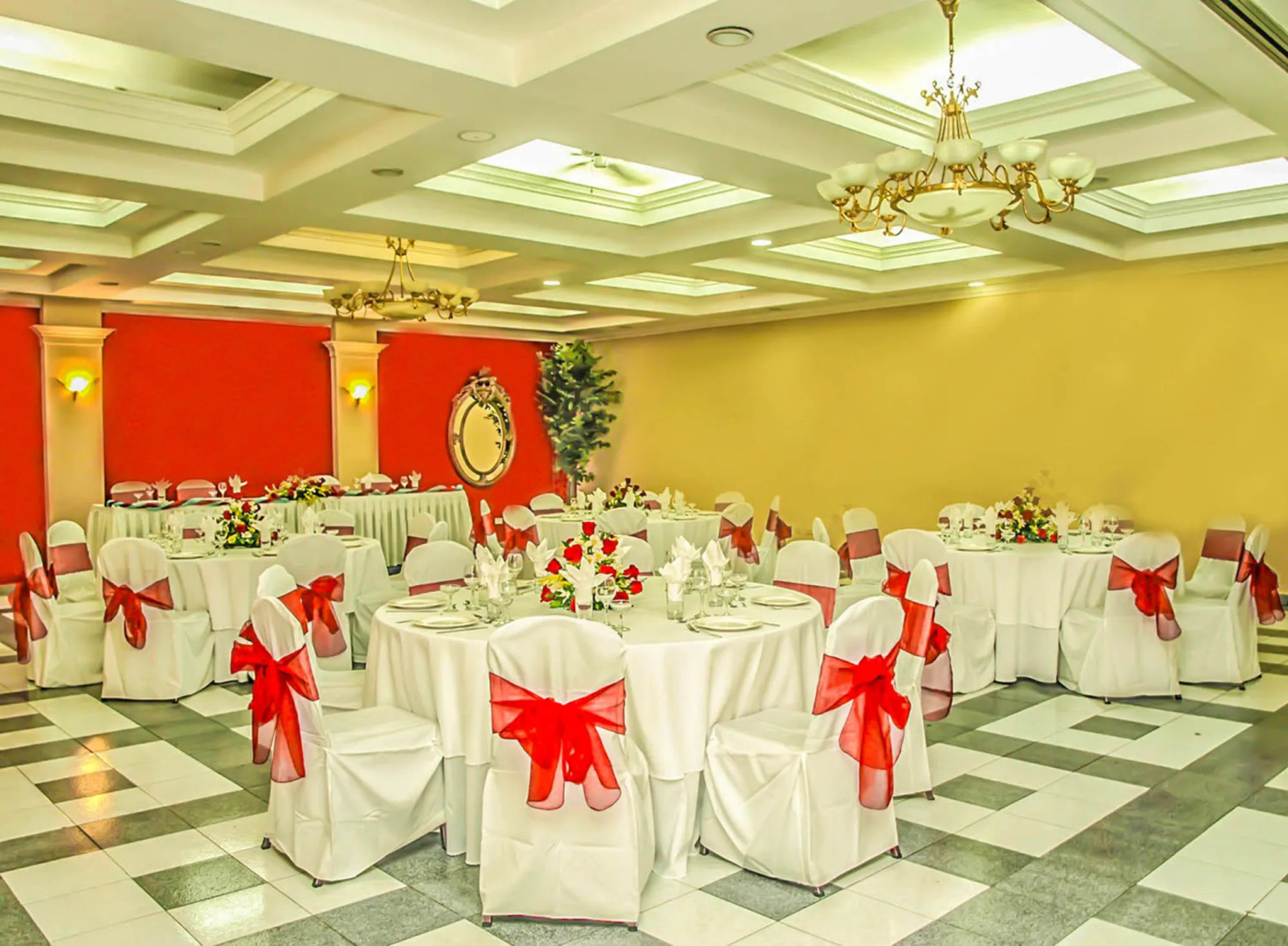 Photo - Le Plaza Hotel