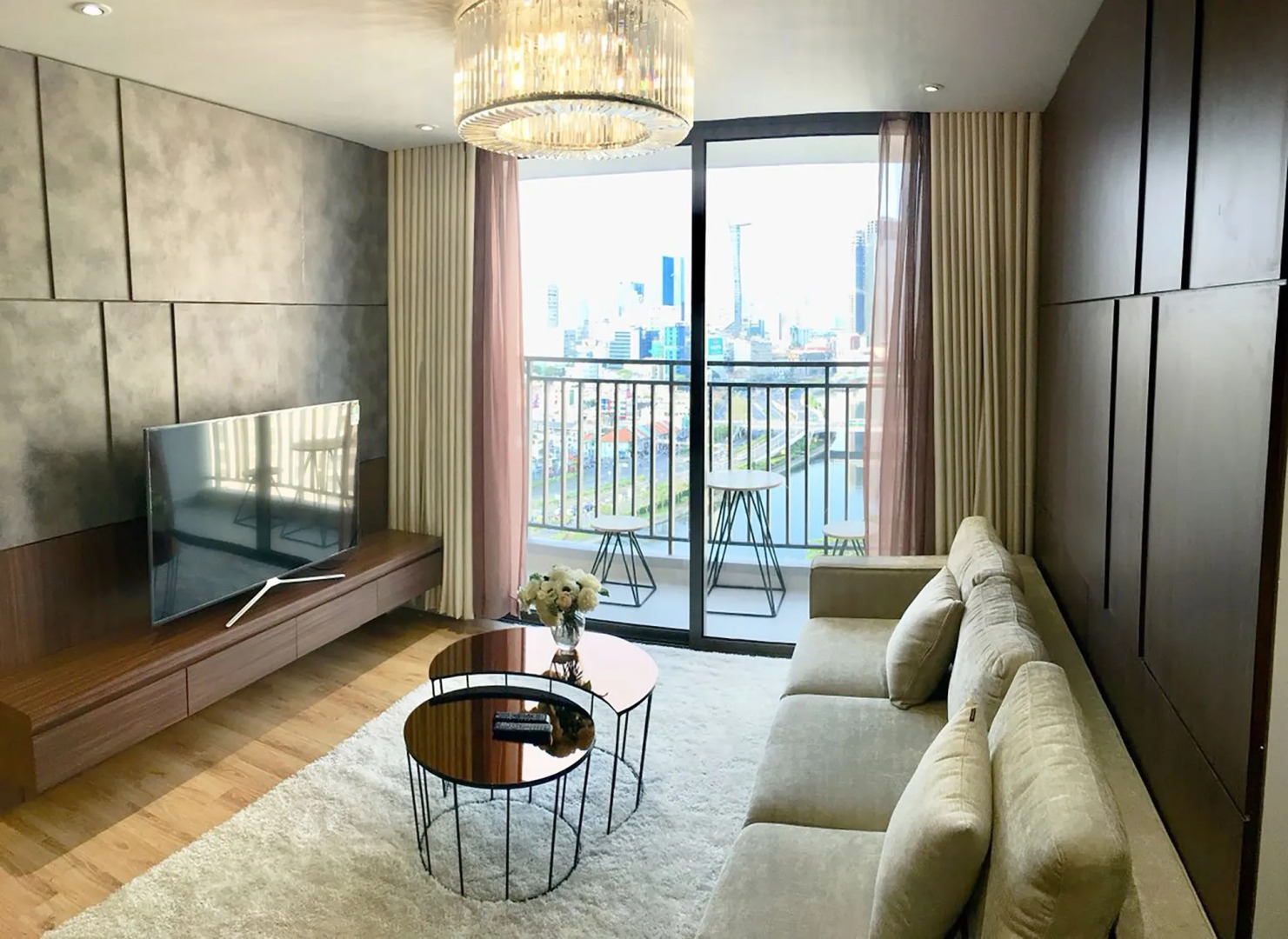 Foto - Saigon Sirius