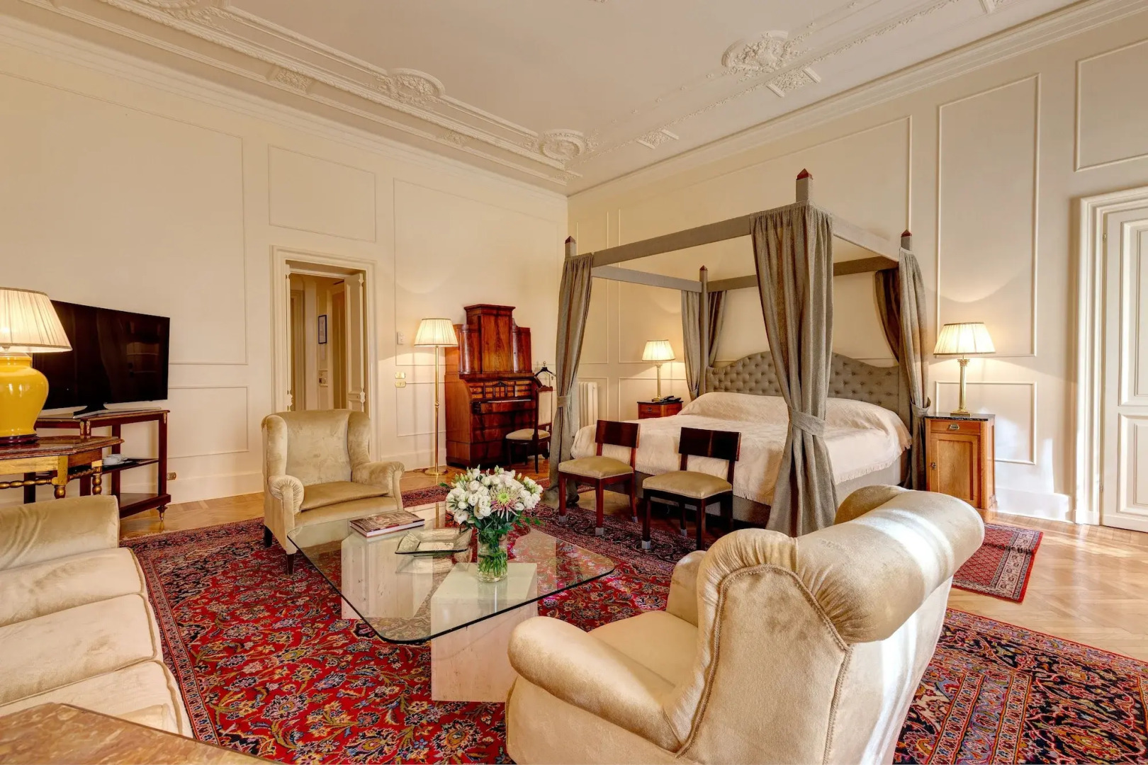 Photo - Grand Hotel Plaza