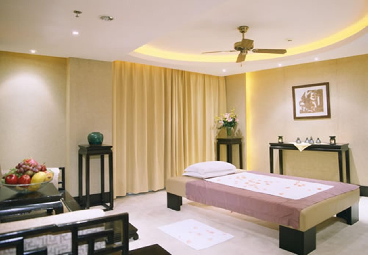 Lakeview Xuanwu Hotel