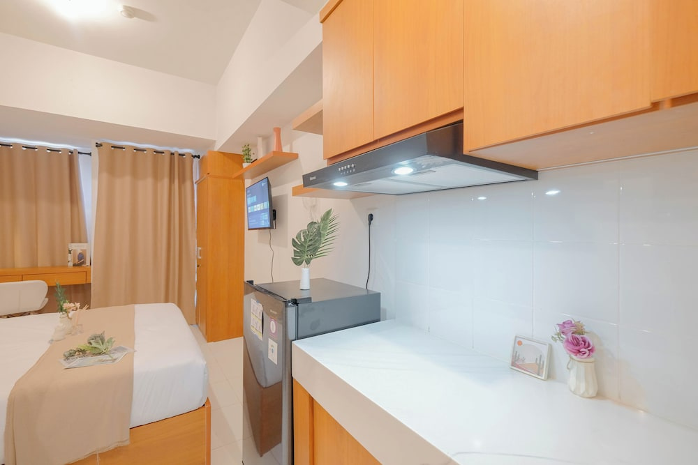 Simply Look And Cozy Studio Apartment Tokyo Riverside Pik 2