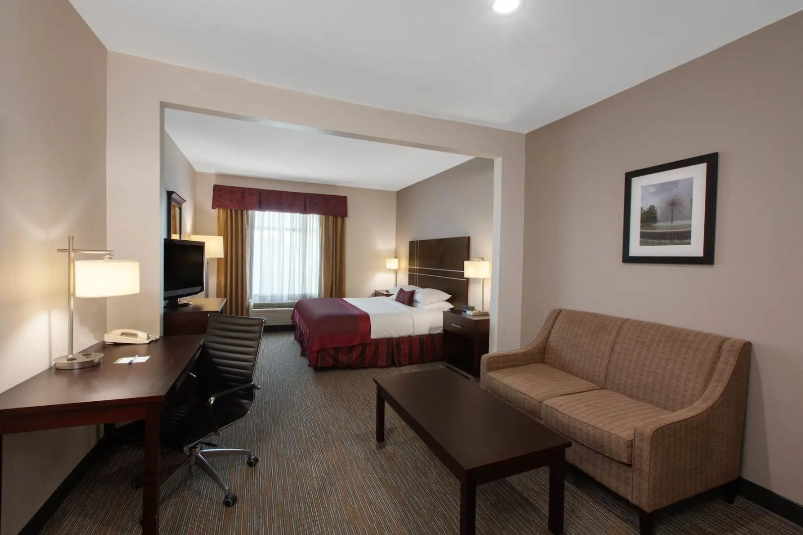 Photo - Wingate By Wyndham Houston / Willowbrook