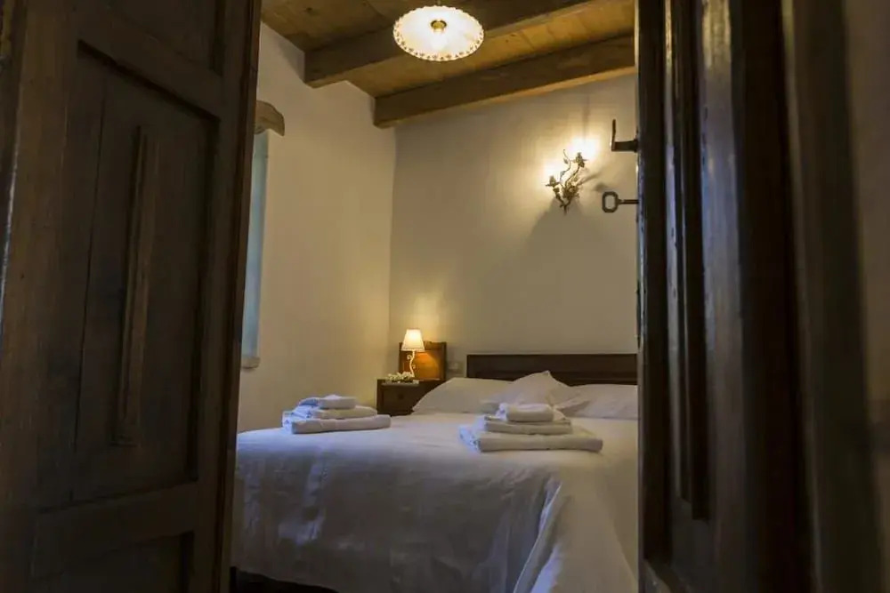 Photo - Cortis Antigas