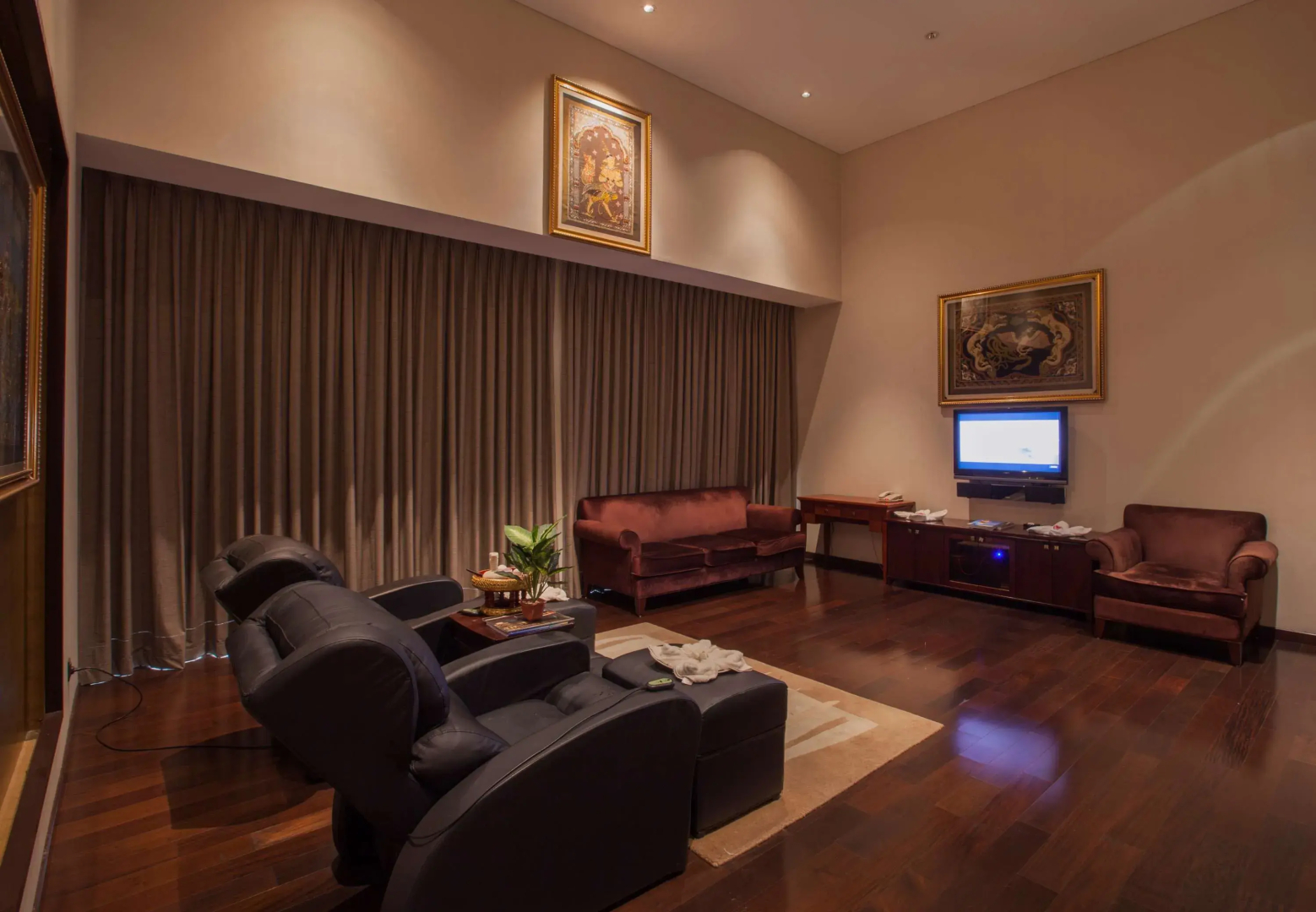 Photo - Marriott Suites Pune