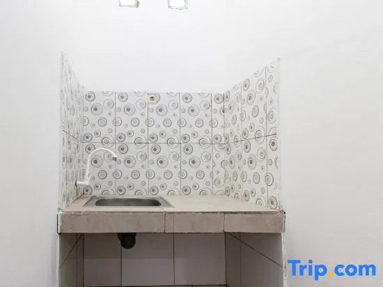 SN Guest House near Trans Studio Mall