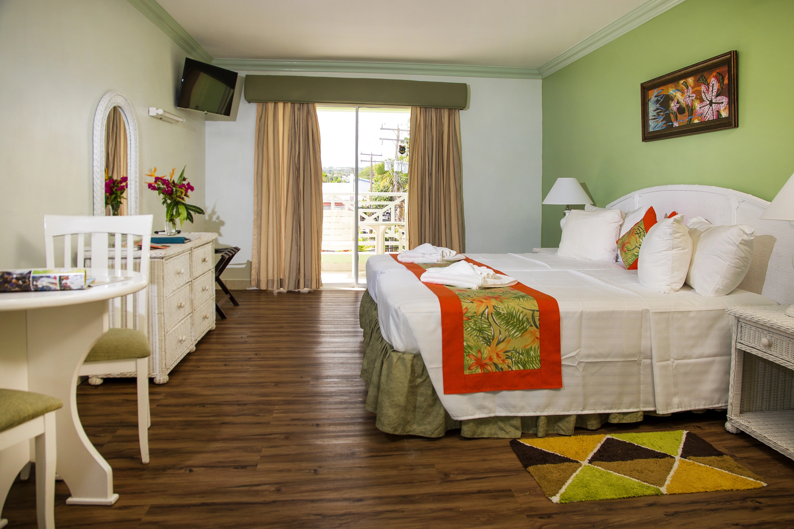 Photo - Dover Beach Hotel