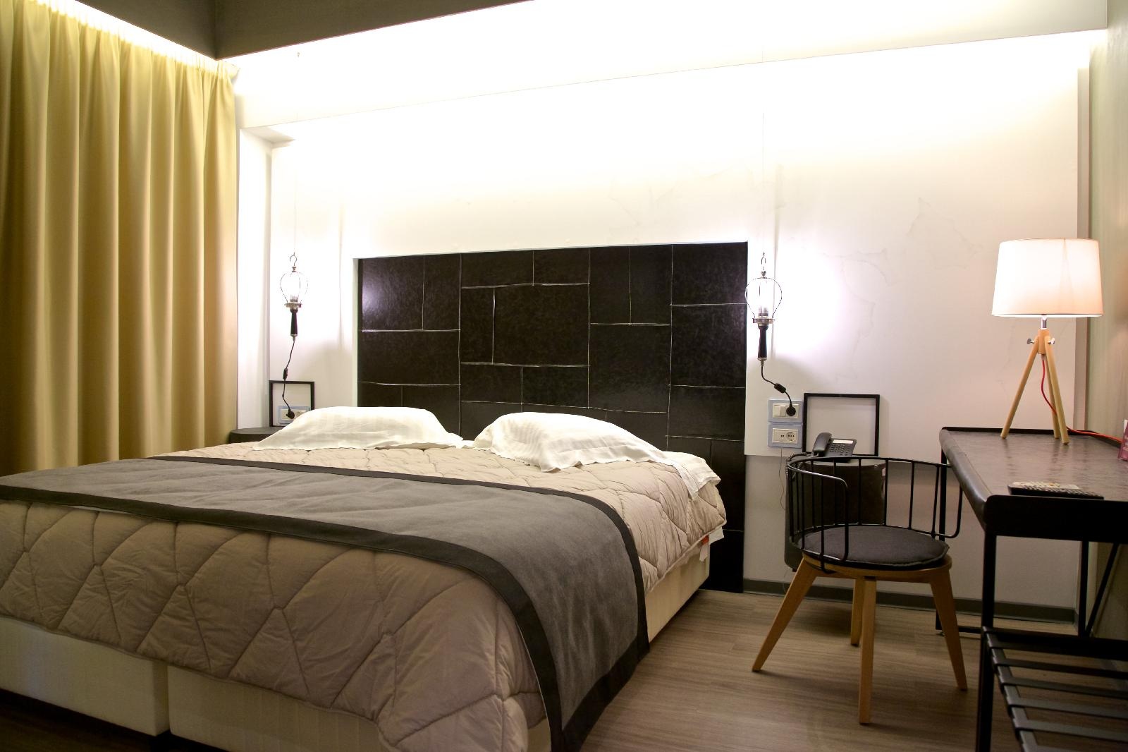 Adonis City Hotel