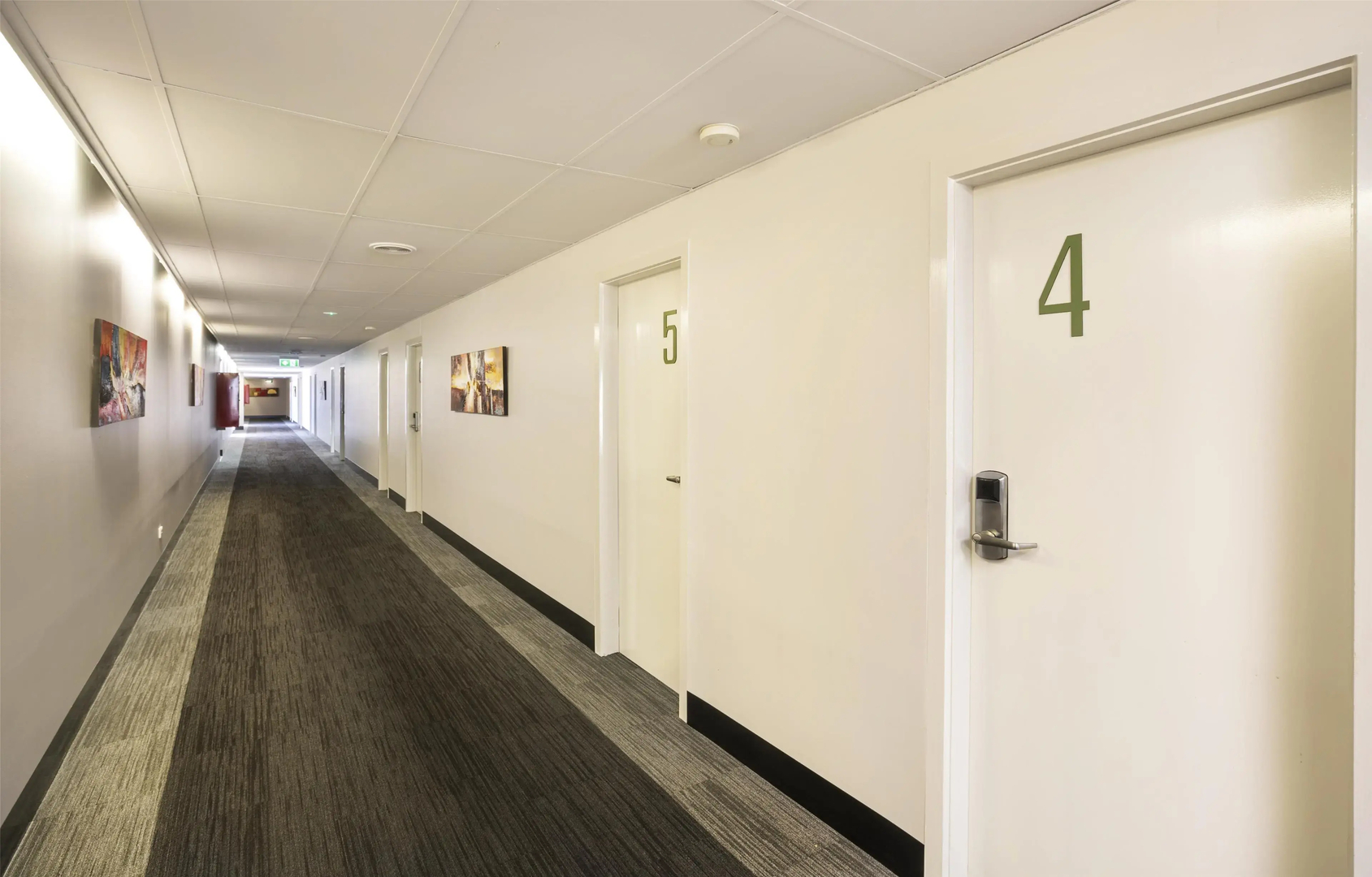 Photo - Nightcap at Coolaroo Hotel