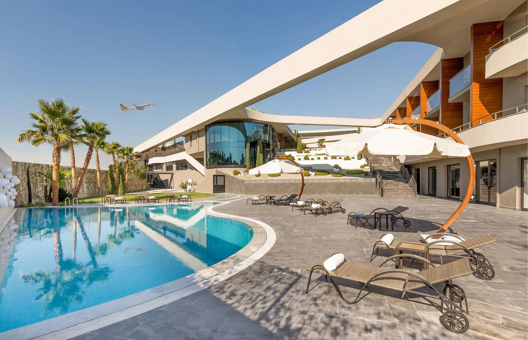 Photo - DoubleTree By Hilton Izmir Airport