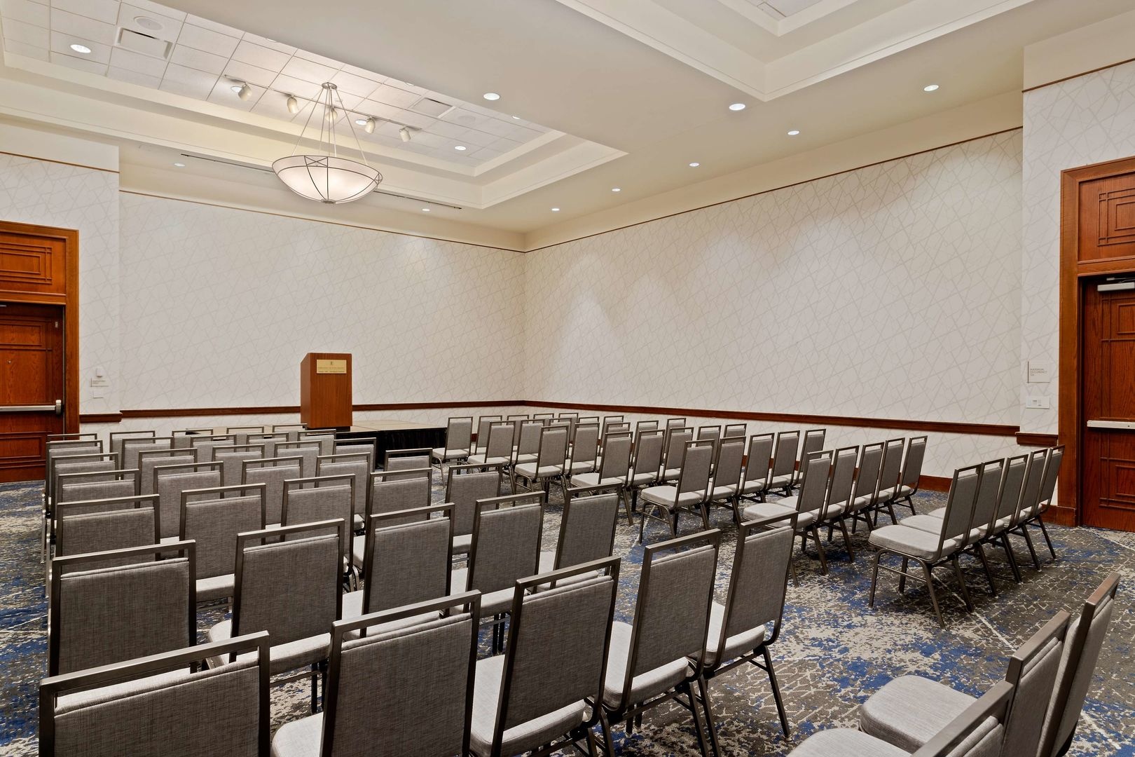 Photo - Embassy Suites by Hilton Tampa USF Near Busch Gardens