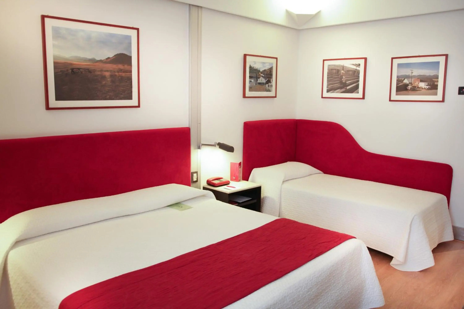 Foto - Hotel De La Ville