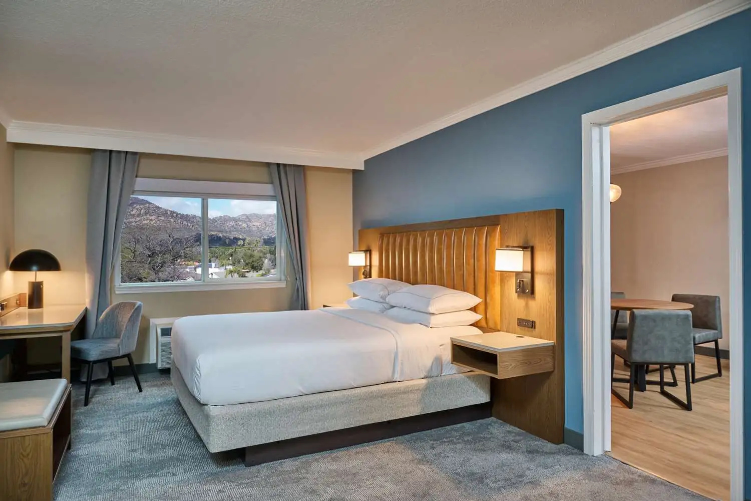 Foto - DoubleTree by Hilton Chatsworth