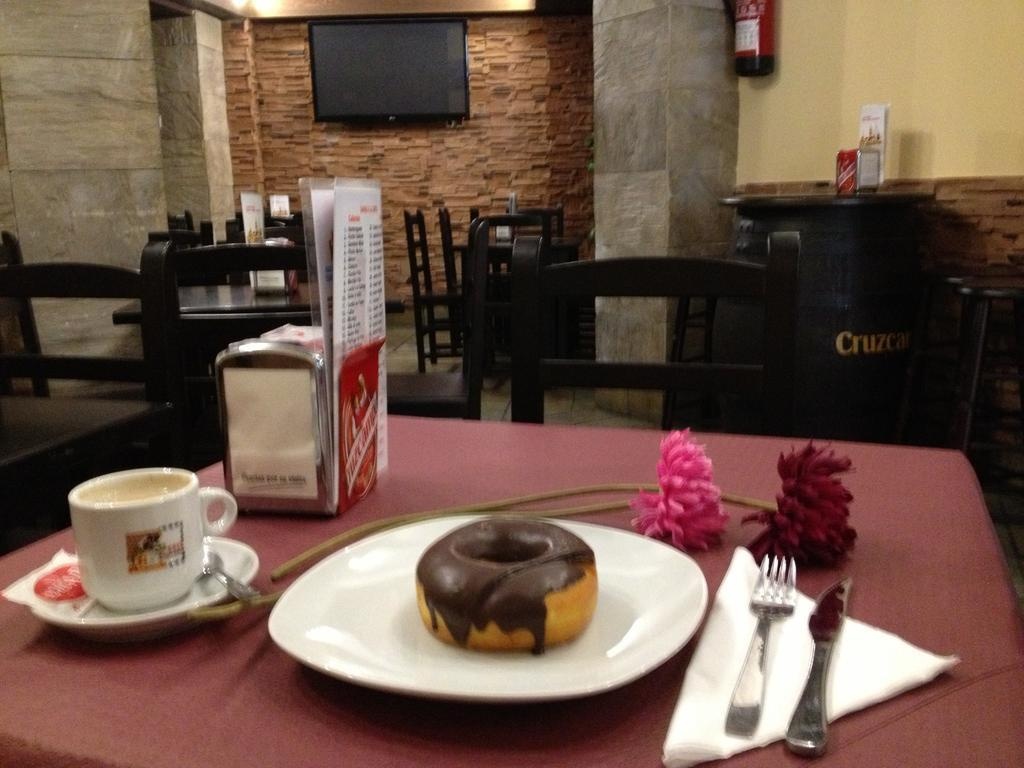 Photo - Hotel Complutense