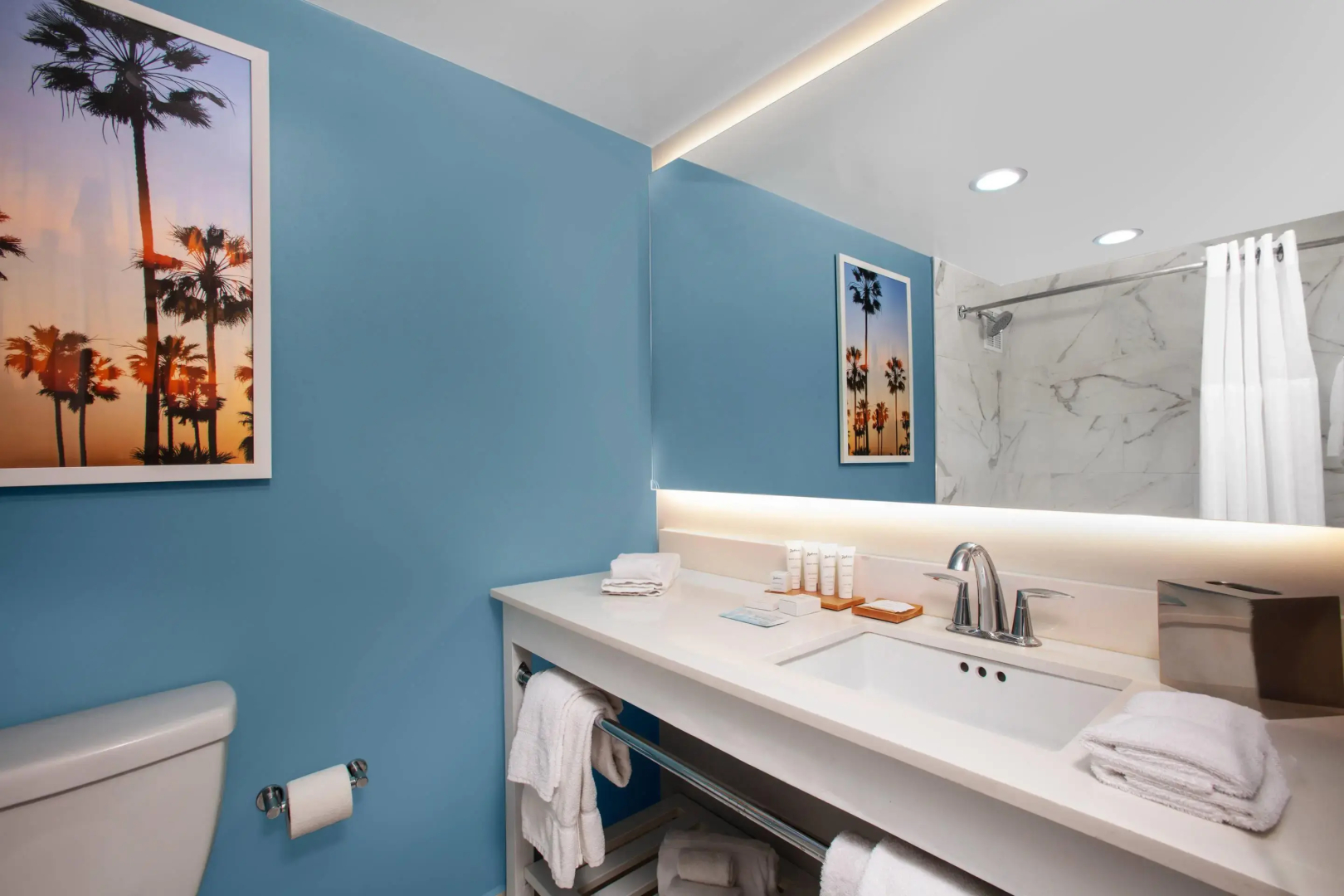 Photo - Radisson Resort Miami Beach