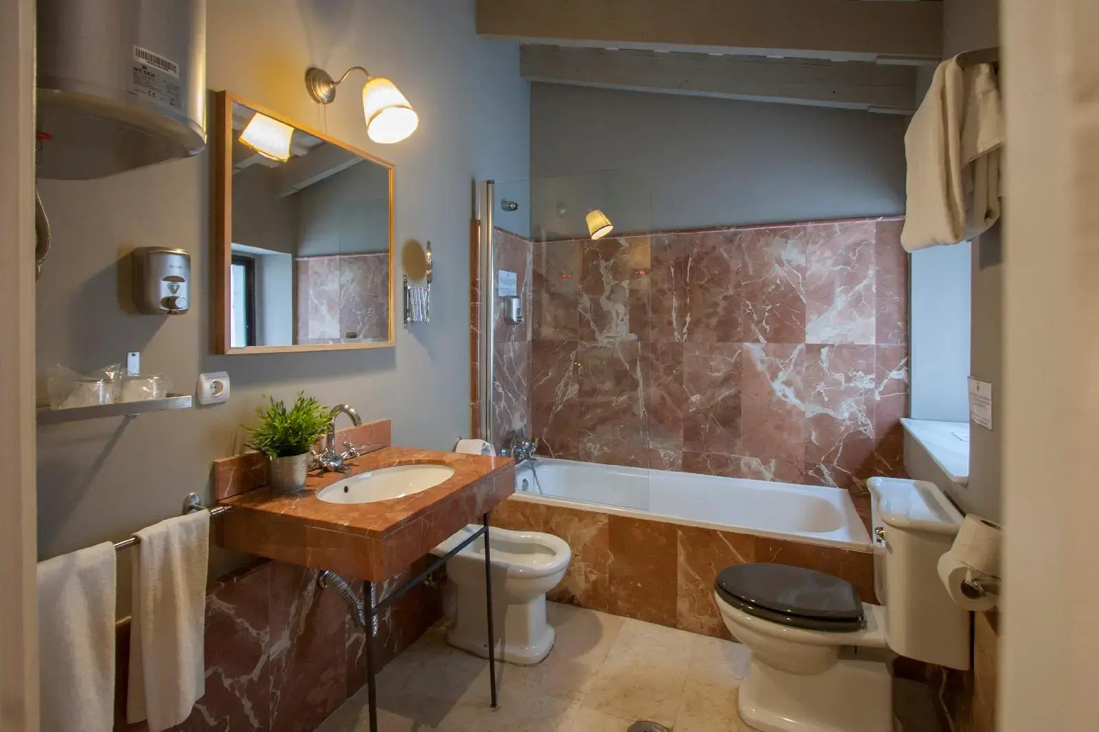 Photo - Catedral Suites Jerez