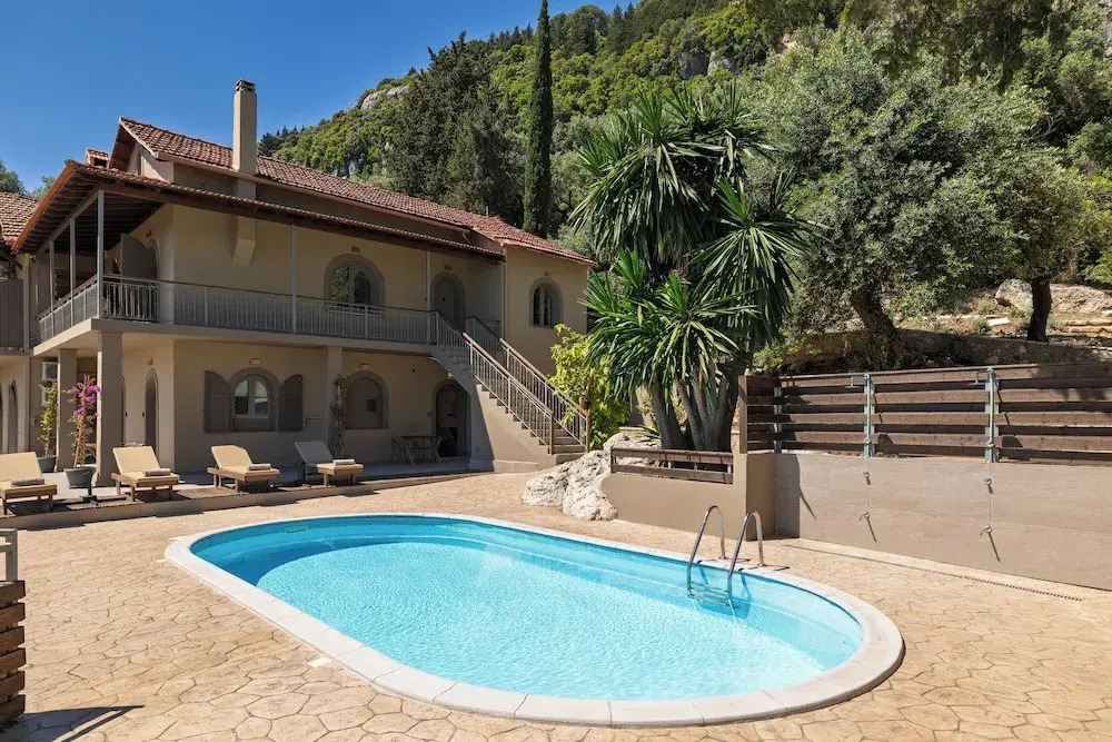 Photo - The Summit Escape