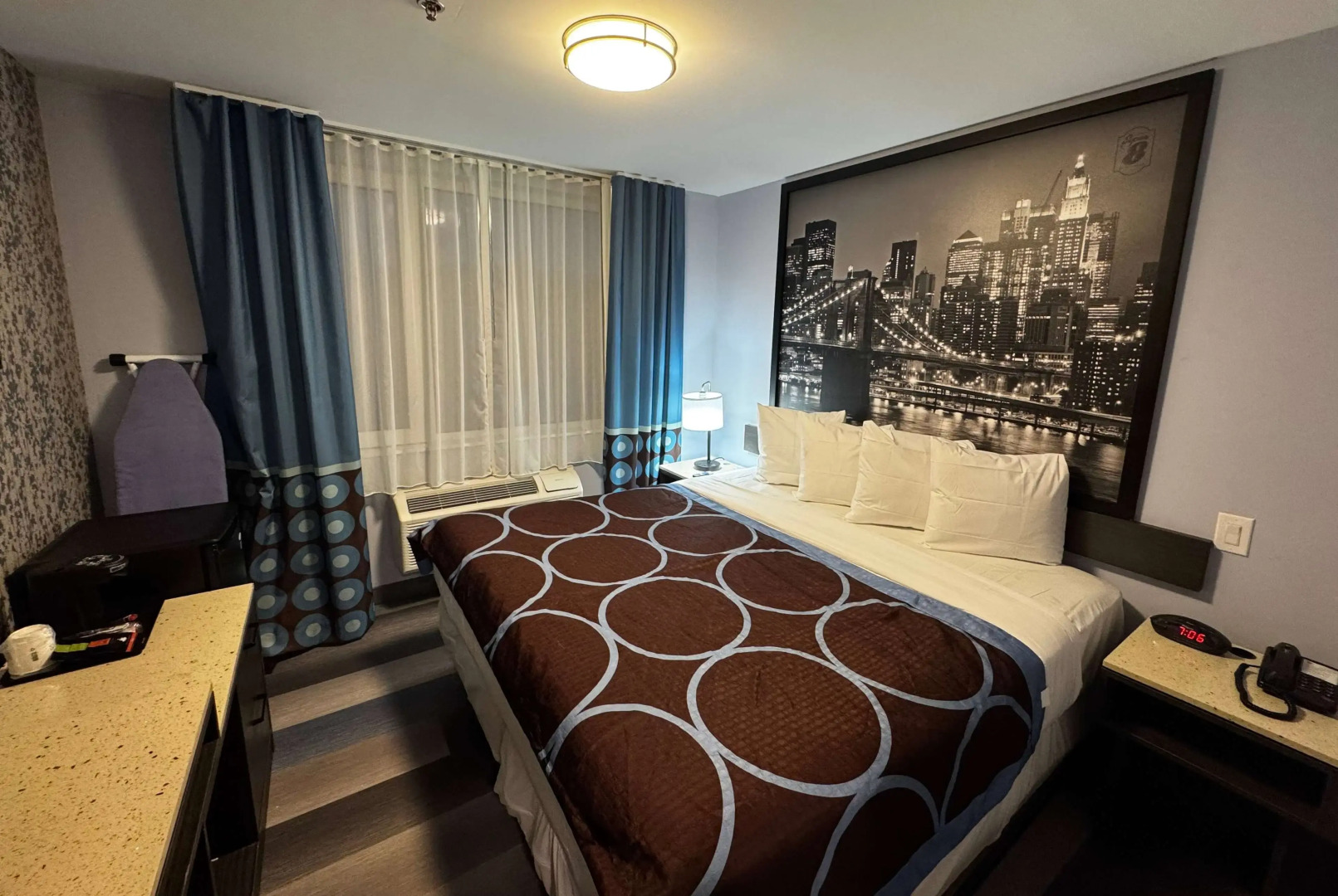 Foto - Super 8 by Wyndham Brooklyn Fulton Street Broadway Junction