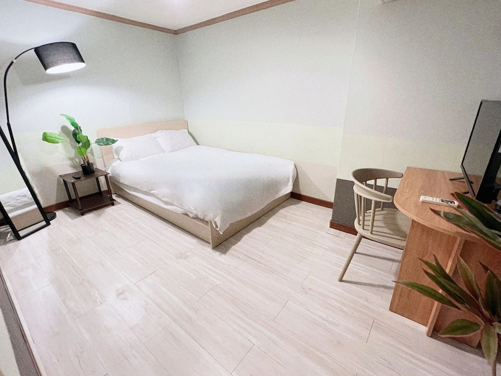 Photo - Jnineguesthouse
