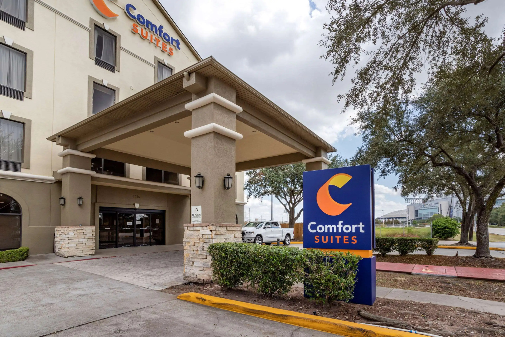 Photo - Comfort Suites Houston near Medical Center- NRG Stadium