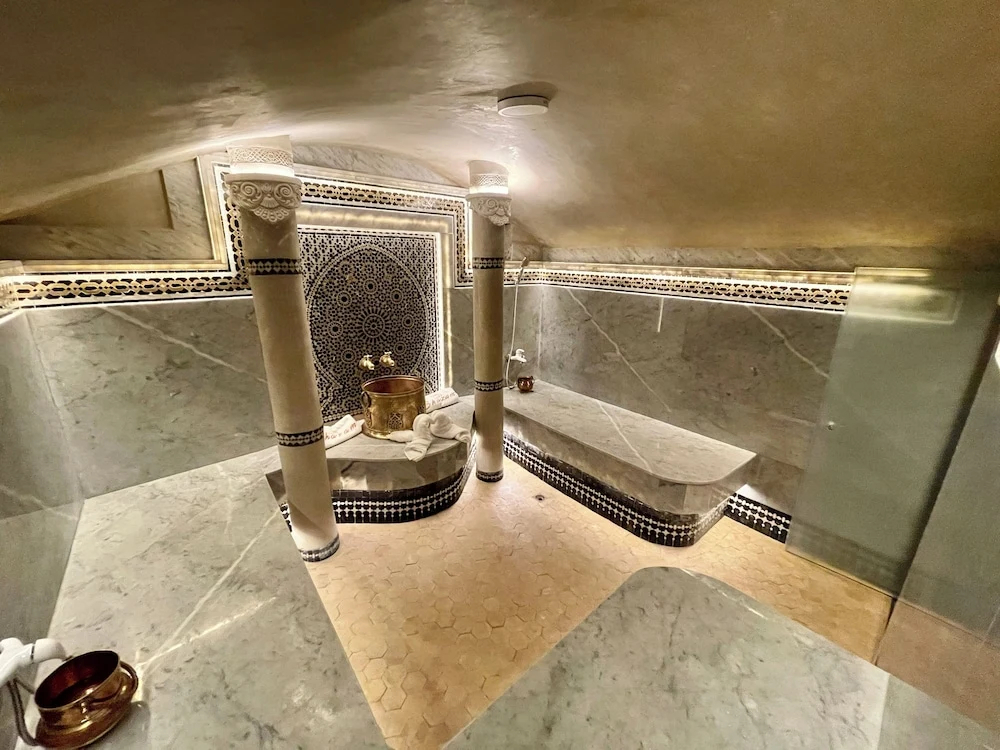 Photo - Palais Shazam & SPA