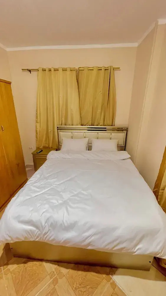 Photo - Sami pyramids inn positive energy