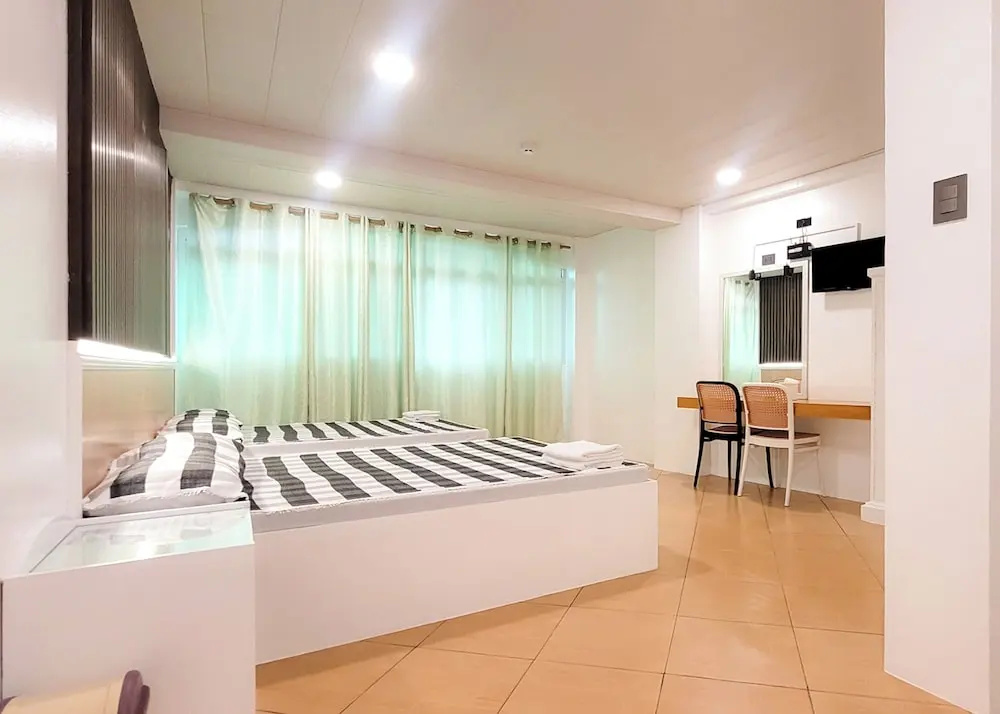 Green Meadows Hotel & Restaurant