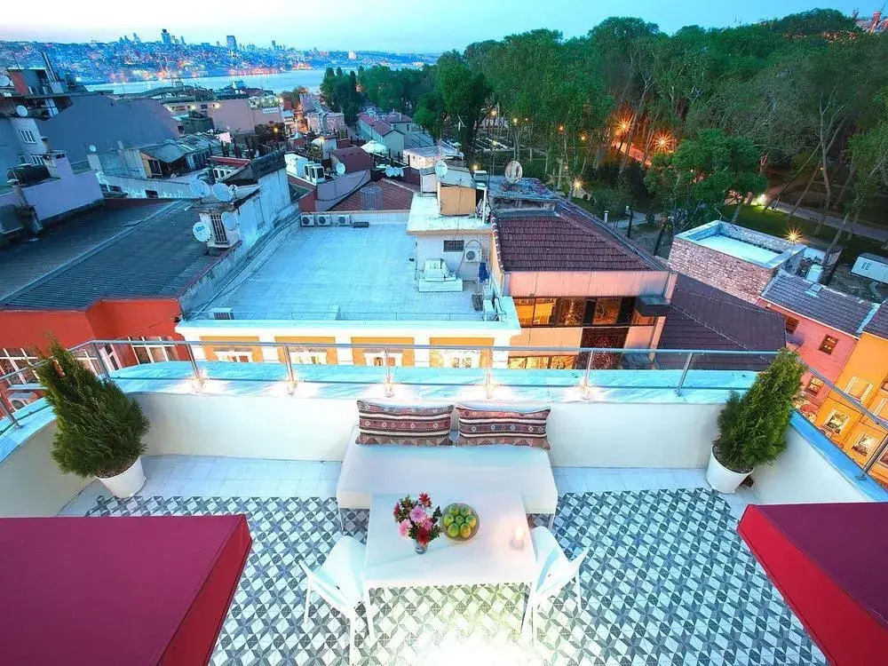 Photo - Neda Hotel