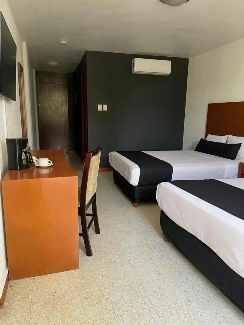 Photo - Hotel Central