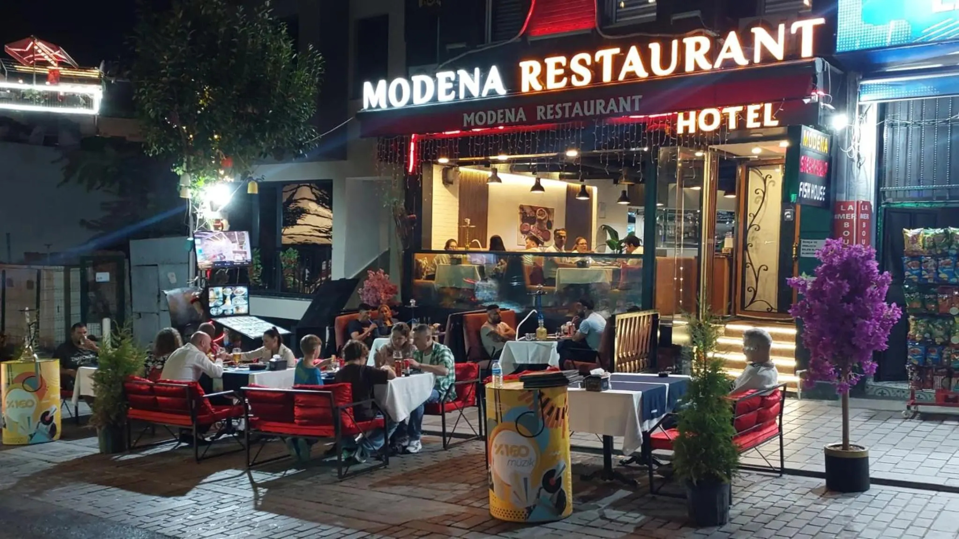 Photo - Modena Hotel