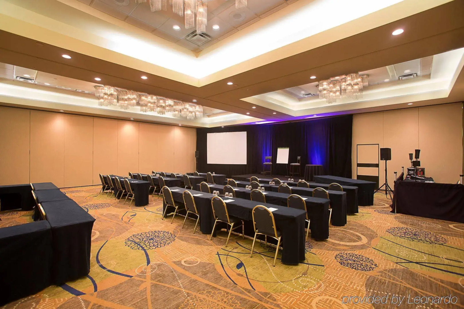 Foto - DoubleTree by Hilton Orlando Airport Hotel