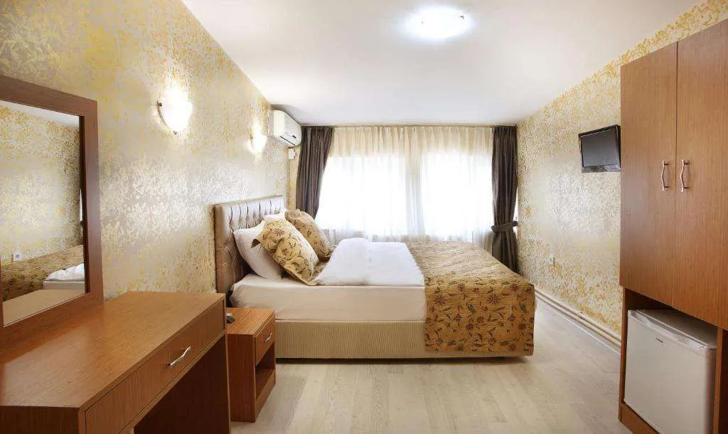 Photo - Theodian Hotel