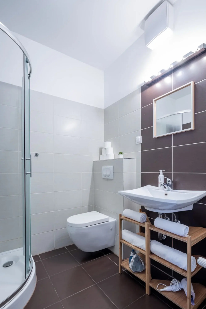 Photo - Vagabond Corvin