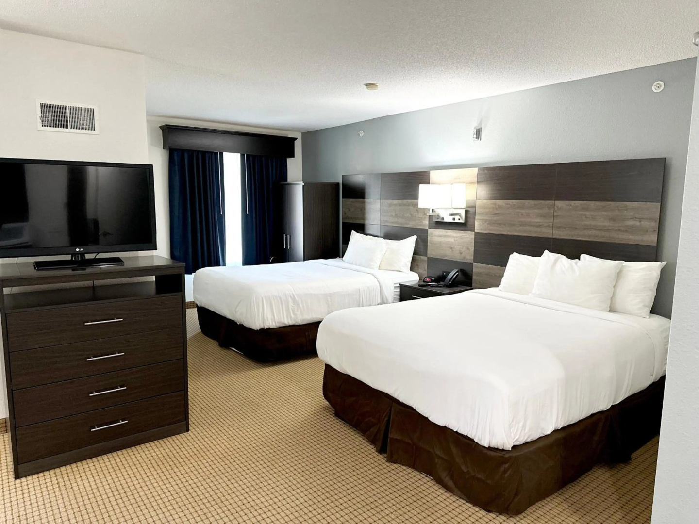 Photo - MainStay Suites Madison Airport