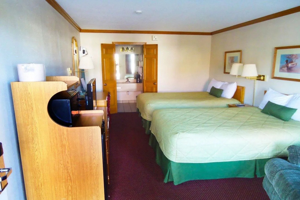 Photo - Indy Speedway Inn