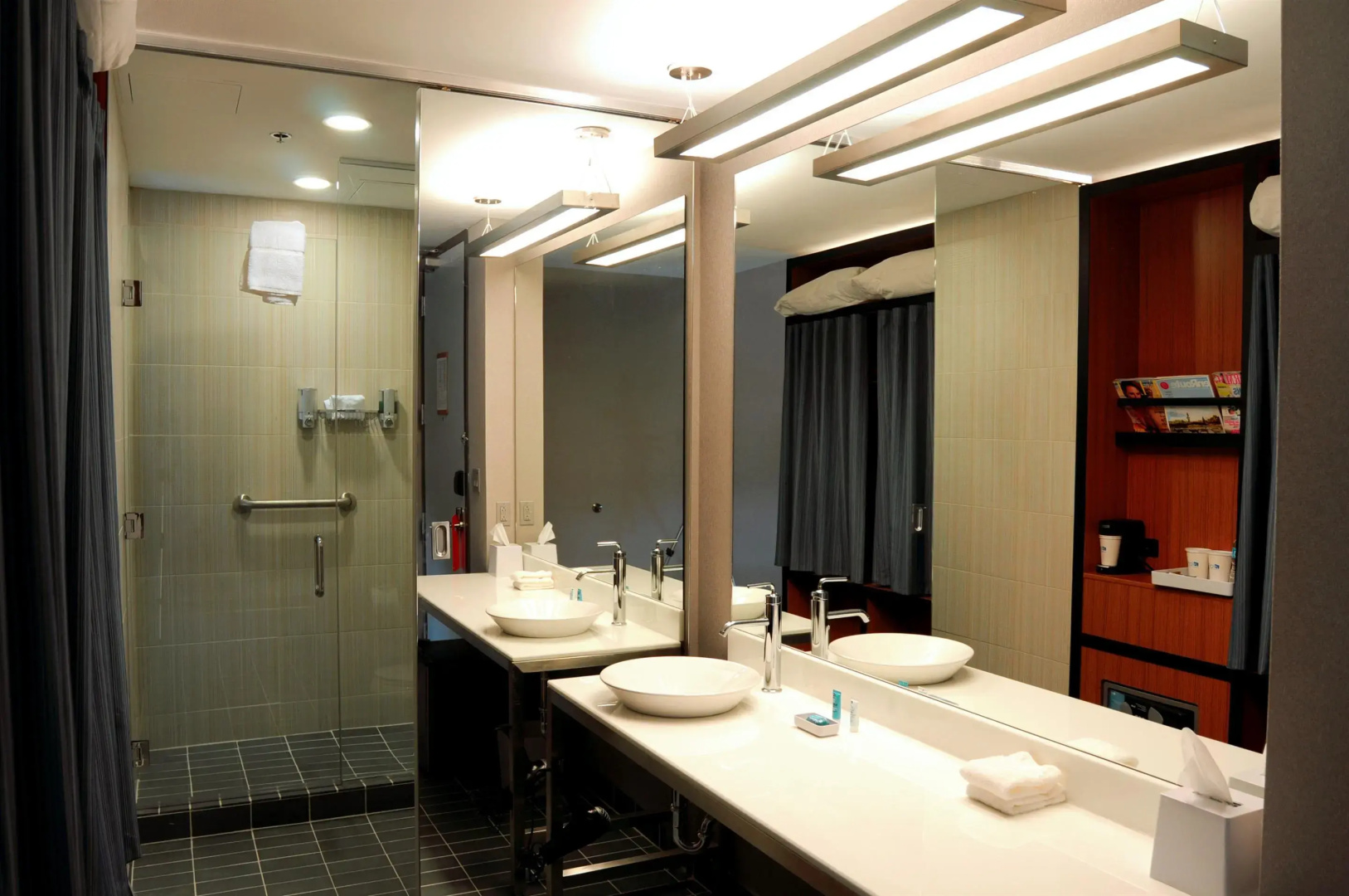 Photo - Aloft by Marriott Montreal Airport