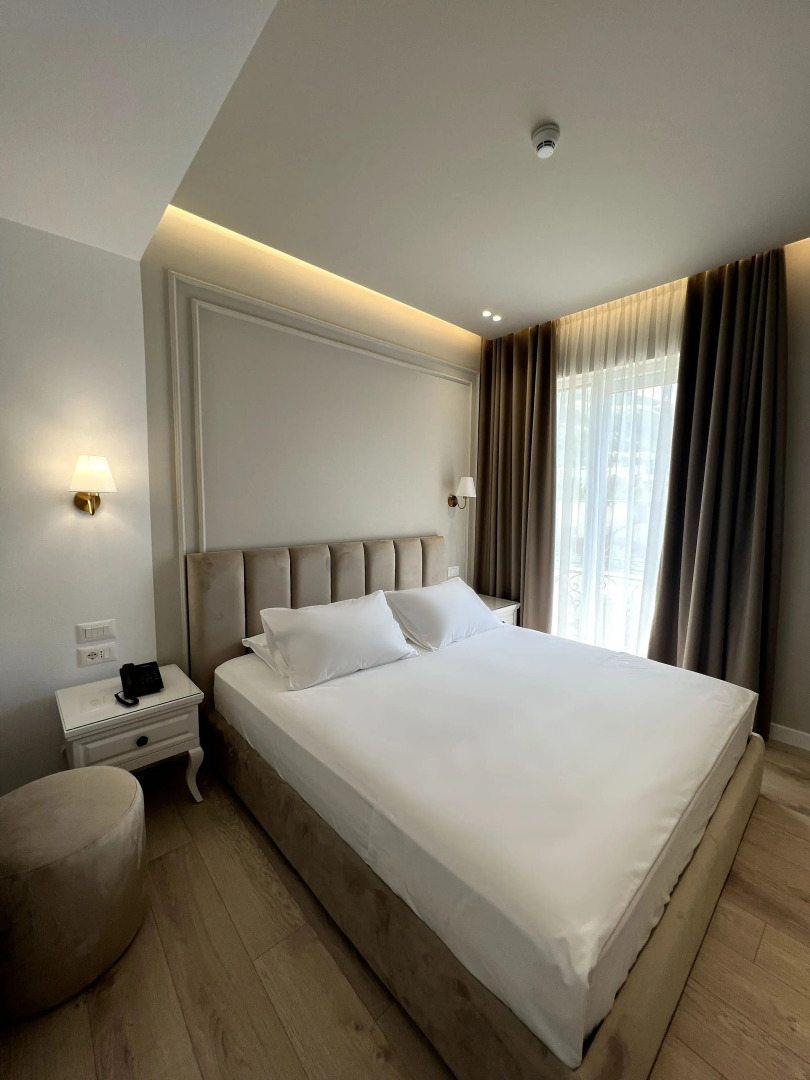 Photo - Seaside Hotel