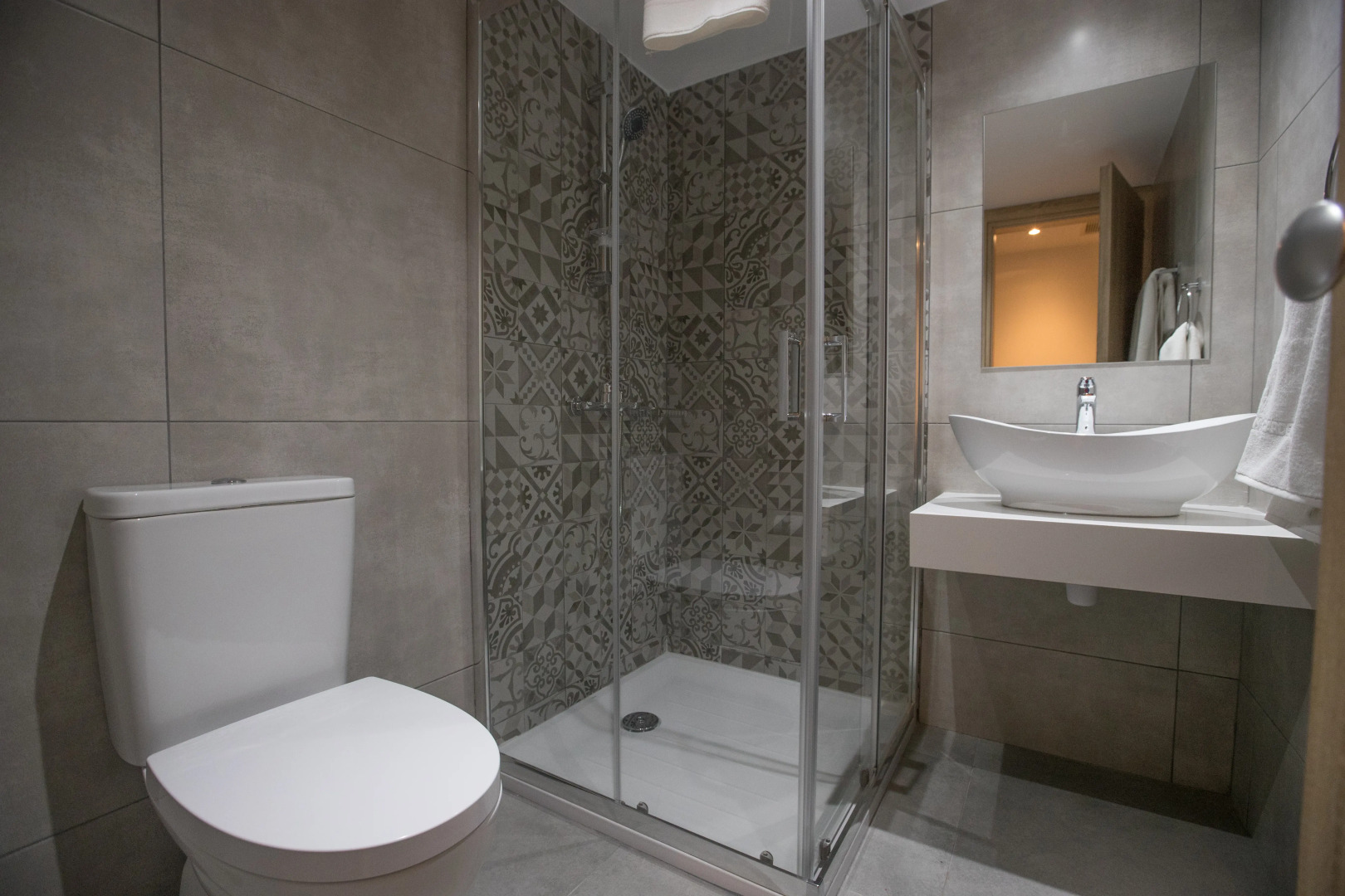 Photo - Bohemian Gardens Hotel